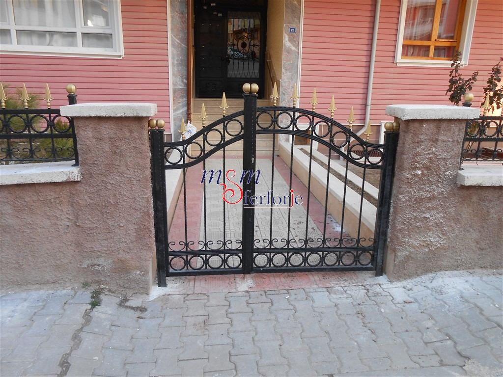 042 FERFORJE KANATLI BAHÇE GİRİŞ KAPISI